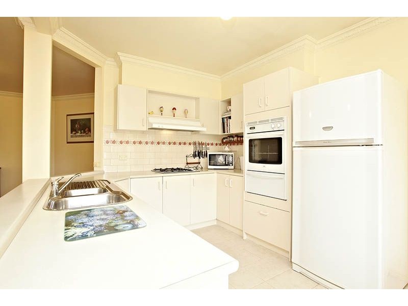 33 Nordic Avenue, Taylors Lakes VIC 3038