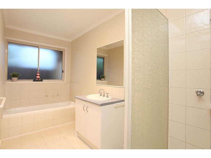 2/75 Swan Street, Keilor Park VIC 3042