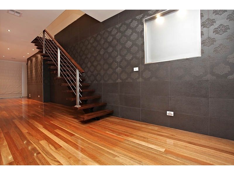 18 Jolimont Street, Caroline Springs VIC 3023