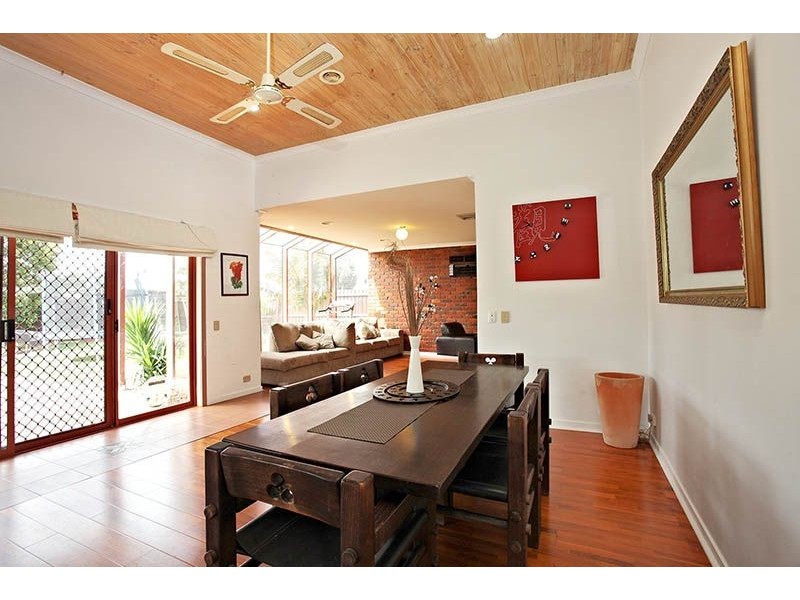 5 Thorogood Court, Taylors Lakes VIC 3038
