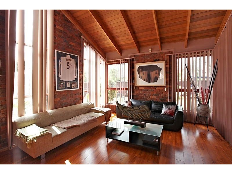 5 Thorogood Court, Taylors Lakes VIC 3038