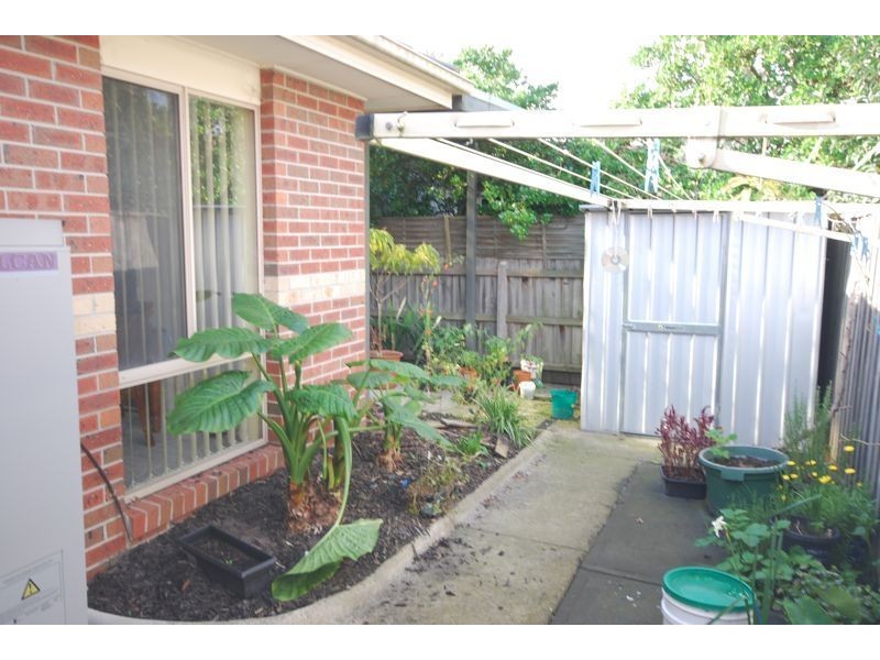 1/2 Duff Street, Cranbourne VIC 3977