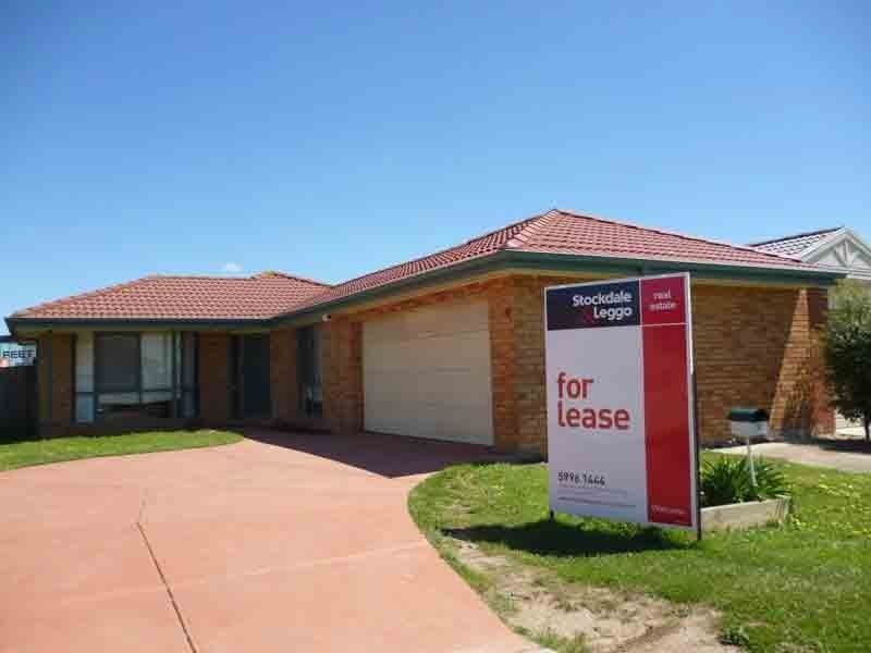 5 Greenmantle Close, Cranbourne VIC 3977