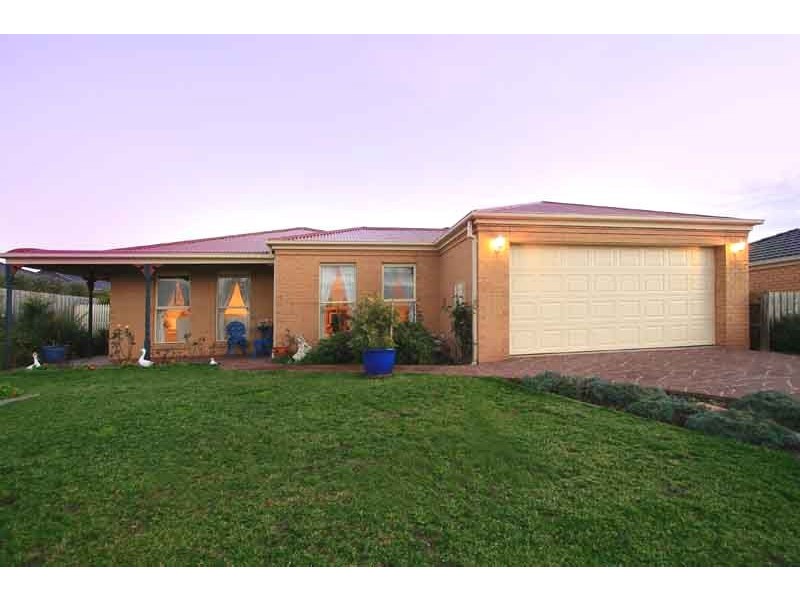 65 Central Parkway, Cranbourne VIC 3977