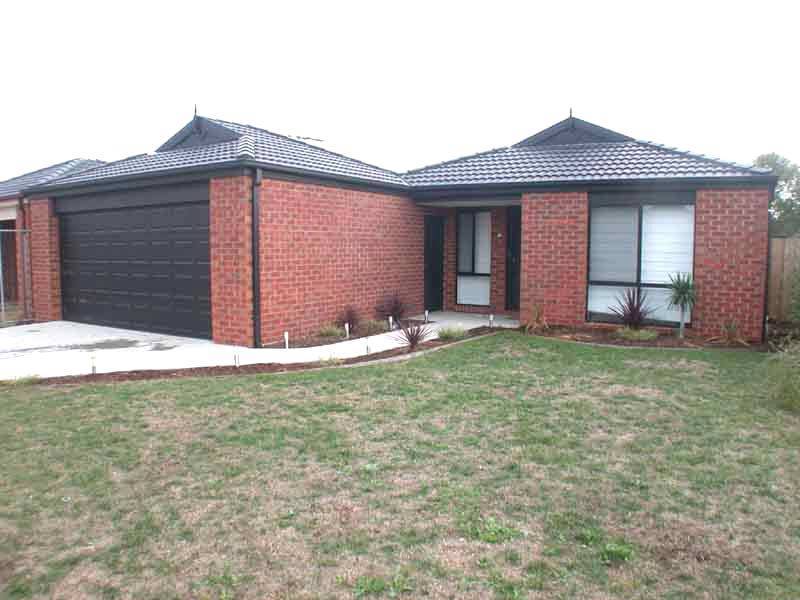 9 Fishburn Place, Cranbourne VIC 3977