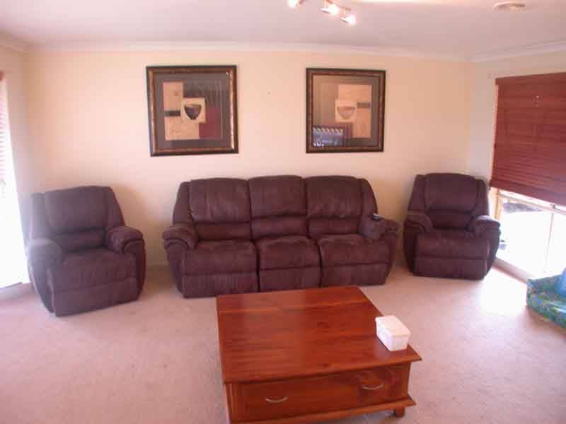 24 Montrose Way, Cranbourne VIC 3977