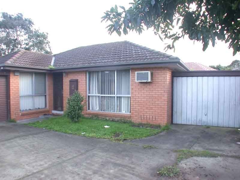 2/83 Clarendon Street , Cranbourne VIC 3977