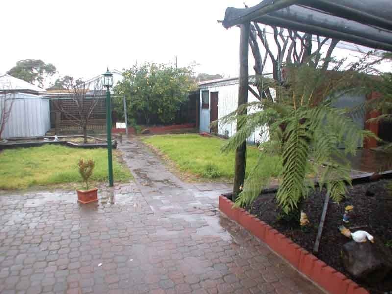 4 Harry Street , Cranbourne VIC 3977