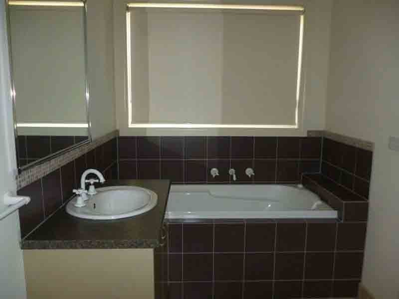 4 Mossman Drive, Cranbourne East VIC 3977