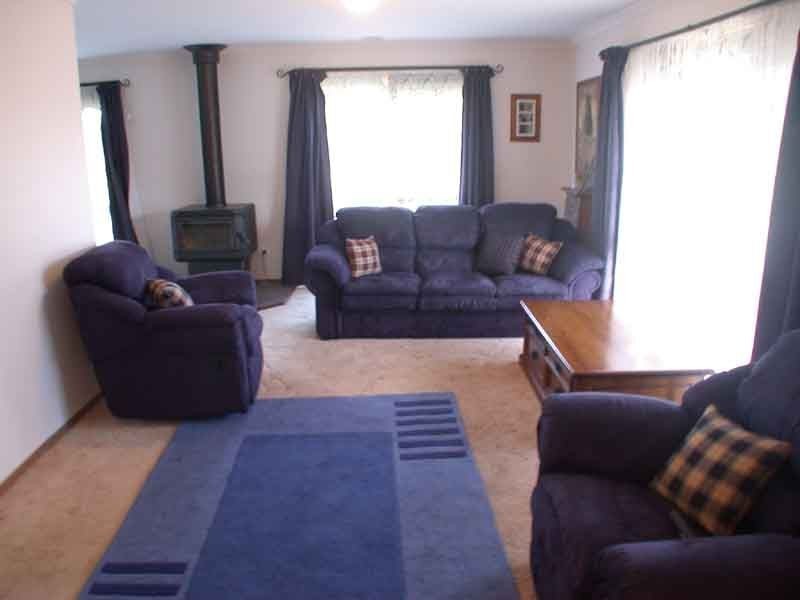 47 Lesdon Avenue , Cranbourne North VIC 3977