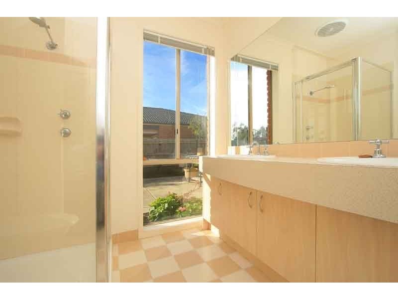 189 Monahans Road , Cranbourne VIC 3977