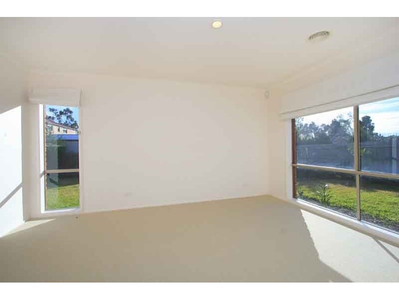 189 Monahans Road , Cranbourne VIC 3977