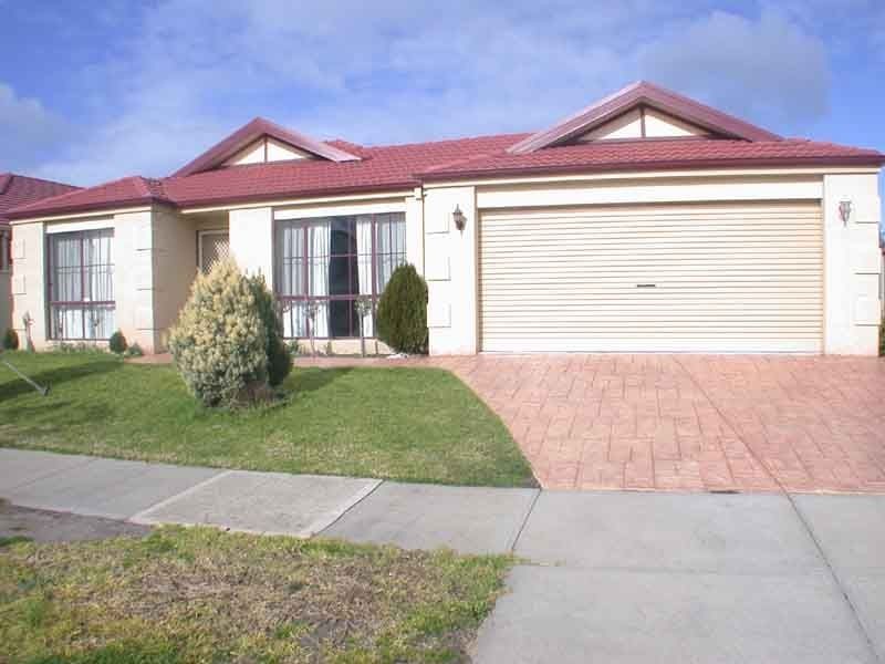 3 Ashbrook Way , Cranbourne VIC 3977