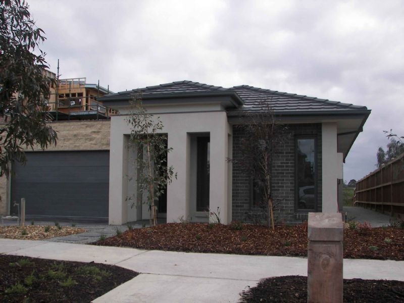 34 WATERHOUSE WAY, Cranbourne South VIC 3977