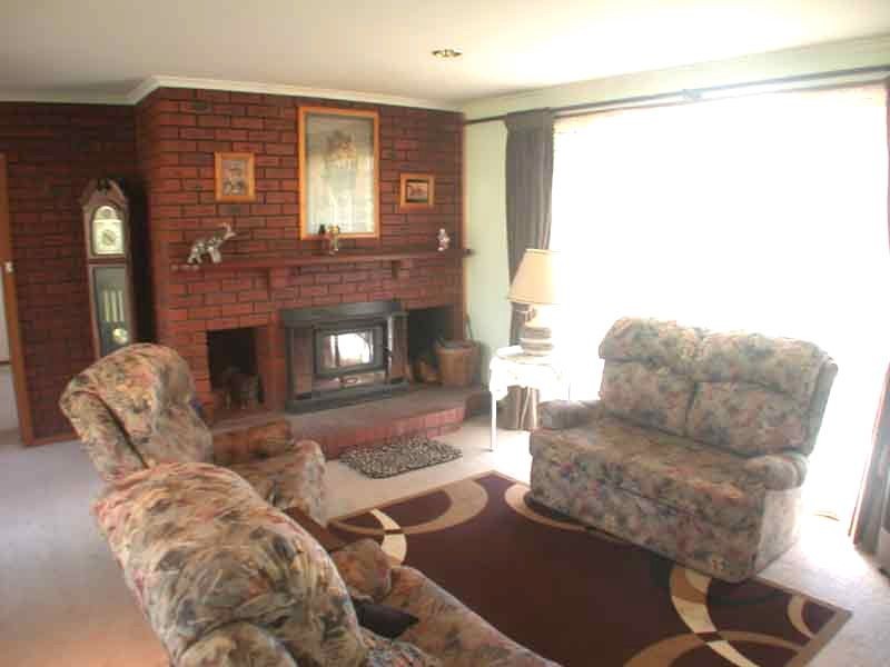 25 Collison Road , Cranbourne East VIC 3977