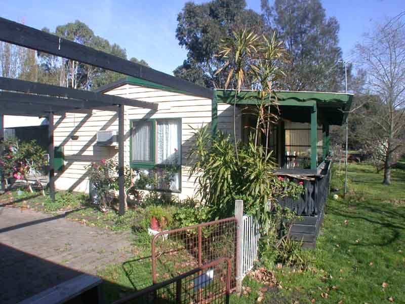 25 Collison Road , Cranbourne East VIC 3977