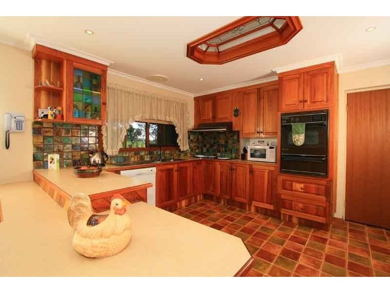 80 Fisheries Road , Devon Meadows VIC 3977