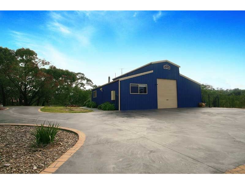 855 North Road , Cranbourne South VIC 3977