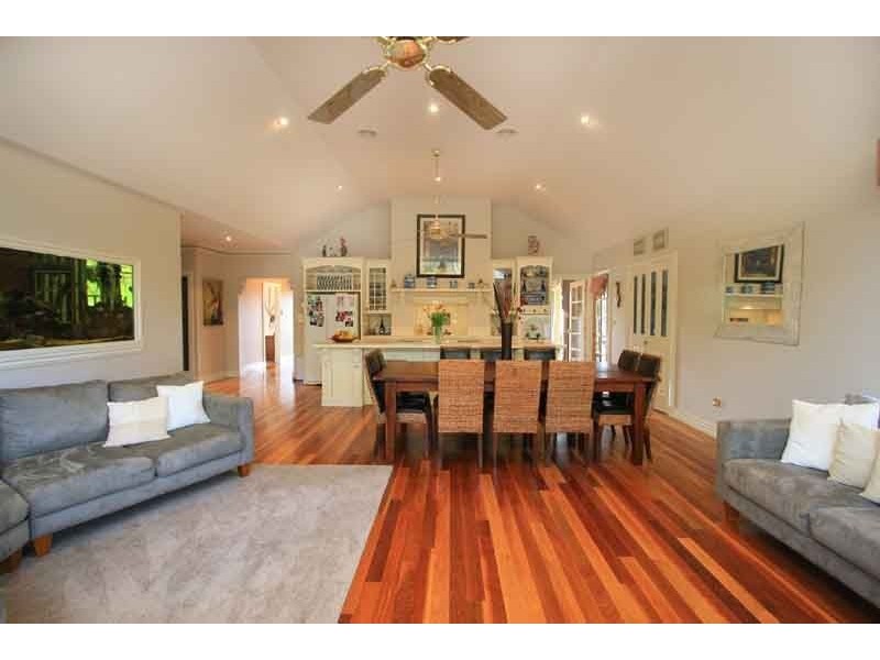 855 North Road , Cranbourne South VIC 3977