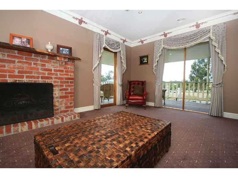 855 North Road , Cranbourne South VIC 3977