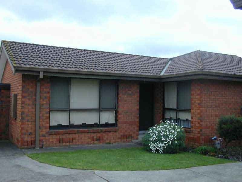 4/179 SLADEN STREET, Cranbourne VIC 3977