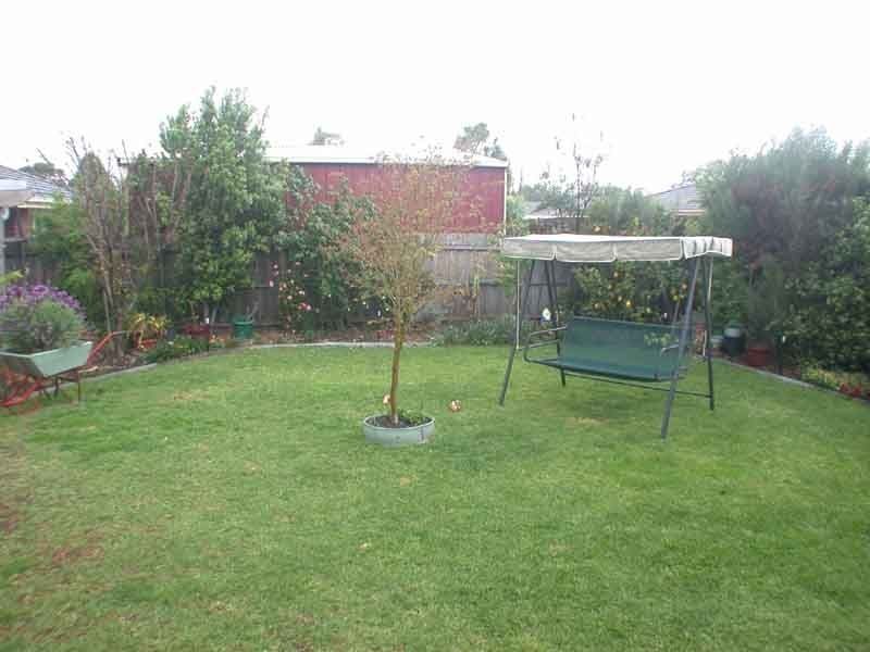 34 Gipps Crescent , Cranbourne North VIC 3977