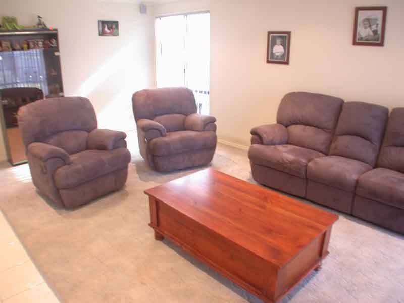 33 Miralie Way, Cranbourne VIC 3977