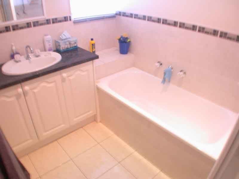 33 Miralie Way, Cranbourne VIC 3977