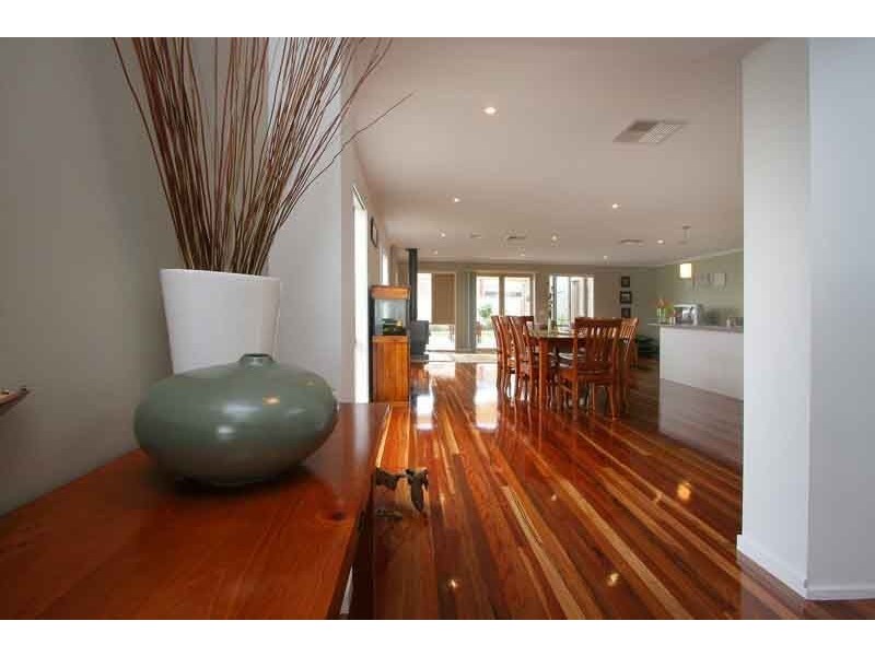 Cranbourne East VIC 3977