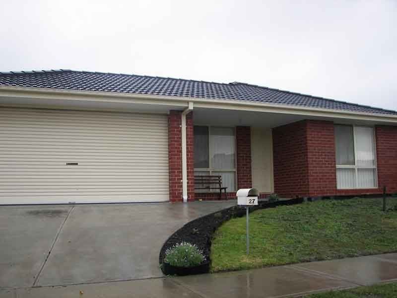 27  Miralie Way, Cranbourne VIC 3977