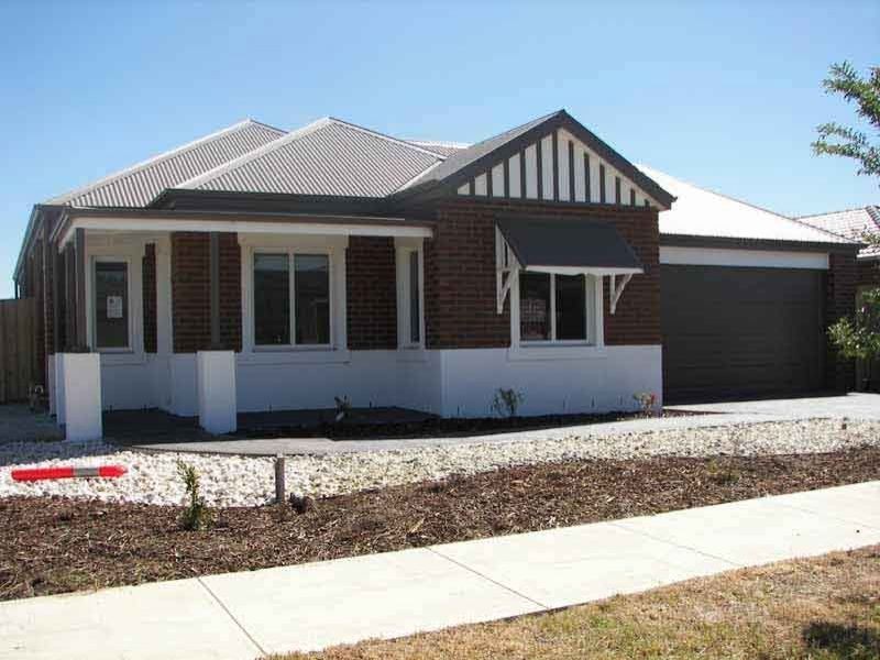 38 Phoenix Avenue, Cranbourne VIC 3977