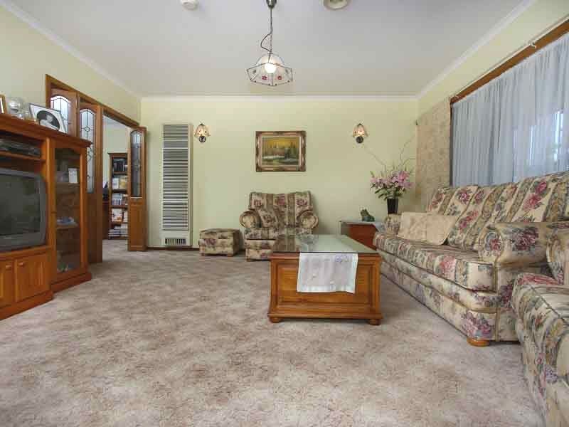 81 Courtenay Avenue, Cranbourne North VIC 3977