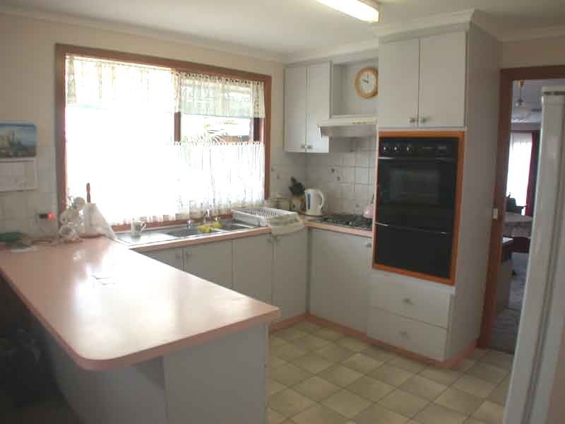 25 Strafford Avenue , Cranbourne VIC 3977