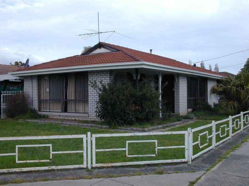 76 CLARENDON STREET, Cranbourne VIC 3977