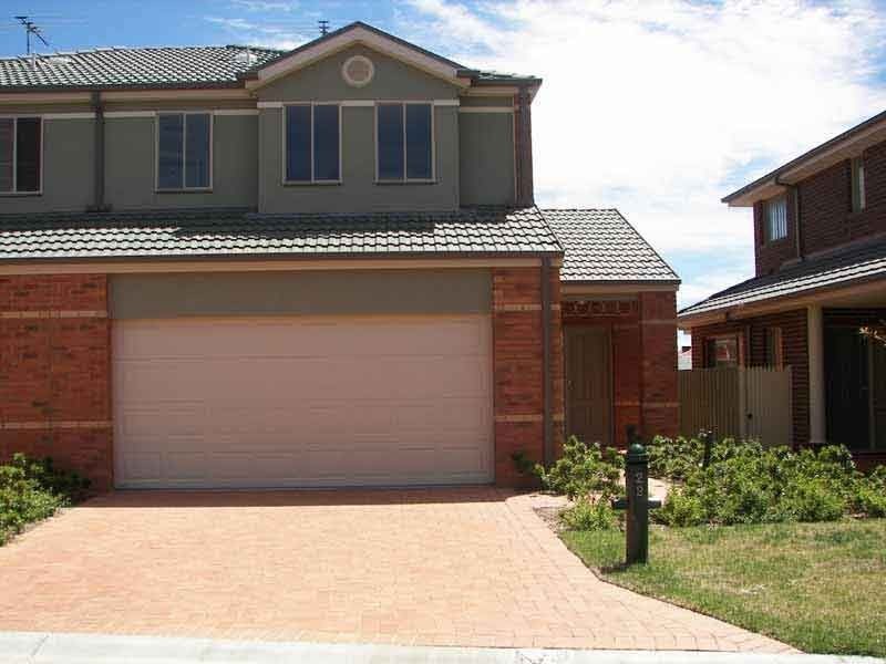 22 AMHURST DRIVE, Cranbourne North VIC 3977