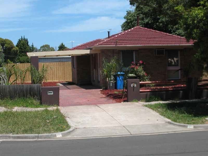 6 Latrobe Street, Cranbourne VIC 3977