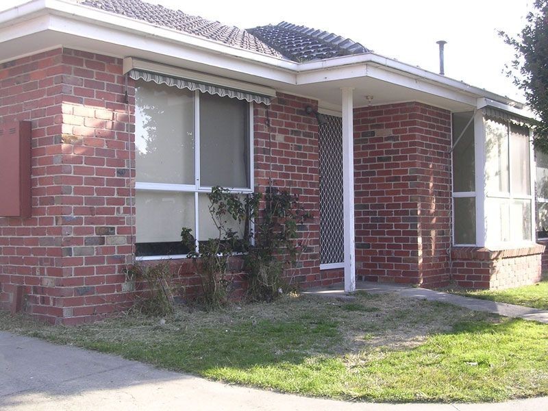 2/9 Fairfield Street, Cranbourne VIC 3977