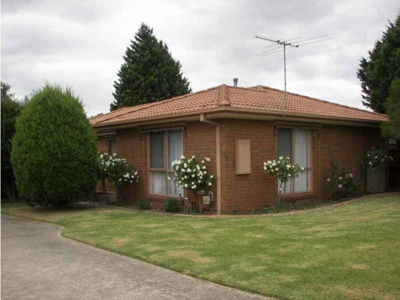 11/4 Blueberry Close, Cranbourne North VIC 3977