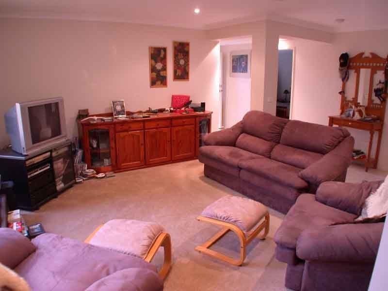 1 Greenock Crescent, Cranbourne East VIC 3977