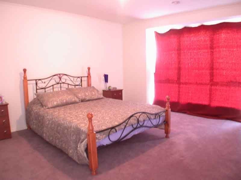 Cranbourne North VIC 3977