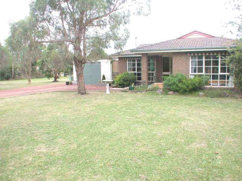 42 Collison Road, Cranbourne East VIC 3977
