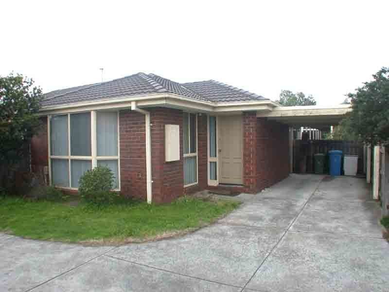 1/11 Tinara Court, Cranbourne North VIC 3977