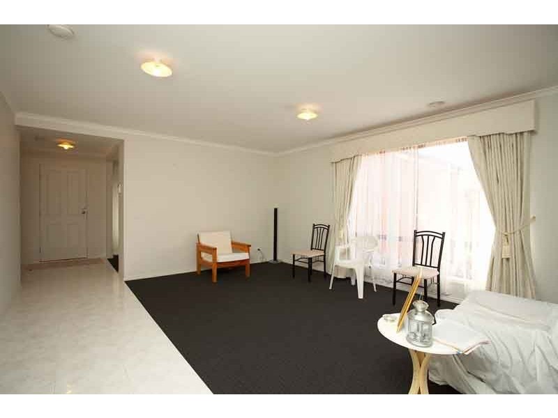 3 Ogle Way, Cranbourne North VIC 3977