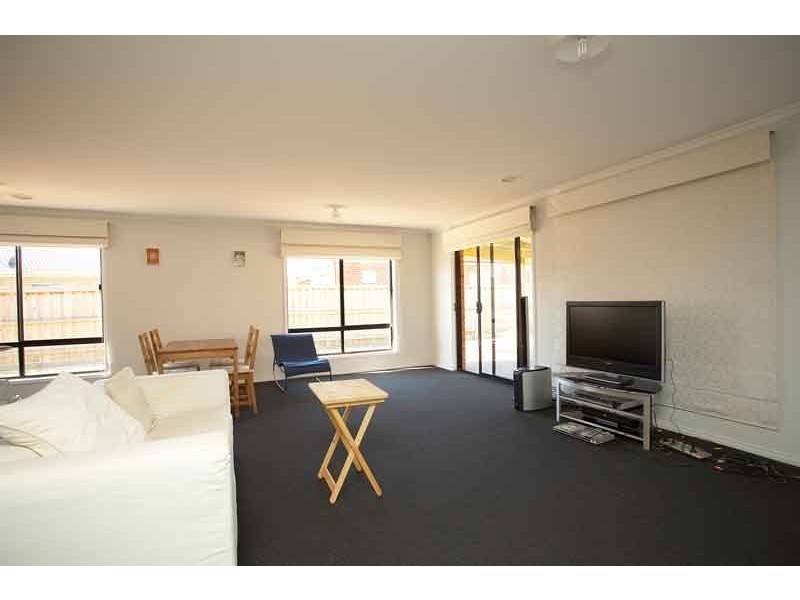 3 Ogle Way, Cranbourne North VIC 3977
