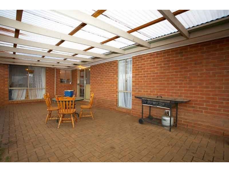 21 Bates Street, Cranbourne VIC 3977