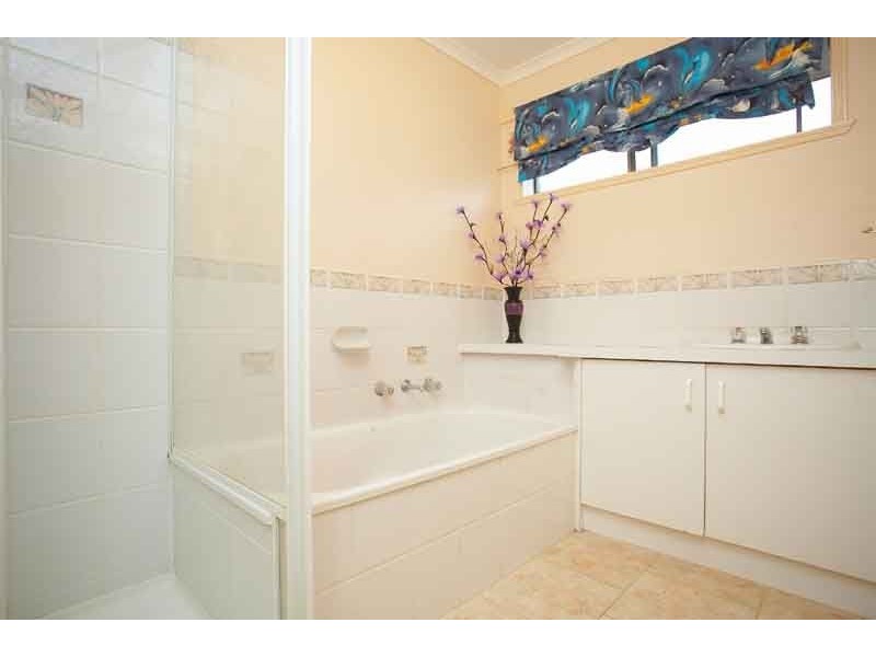 21 Bates Street, Cranbourne VIC 3977