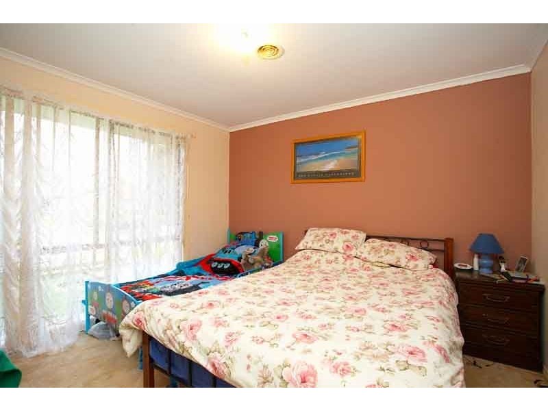 21 Bates Street, Cranbourne VIC 3977