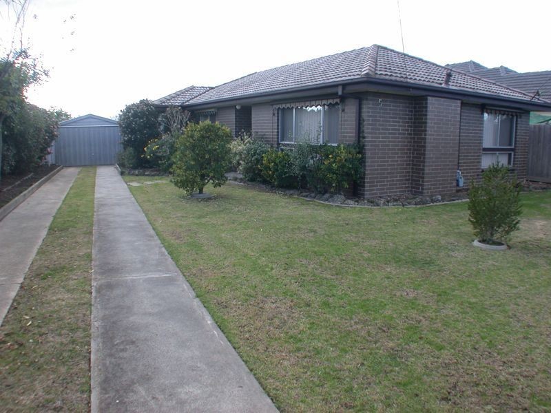 5 Cochrane Street, Cranbourne VIC 3977