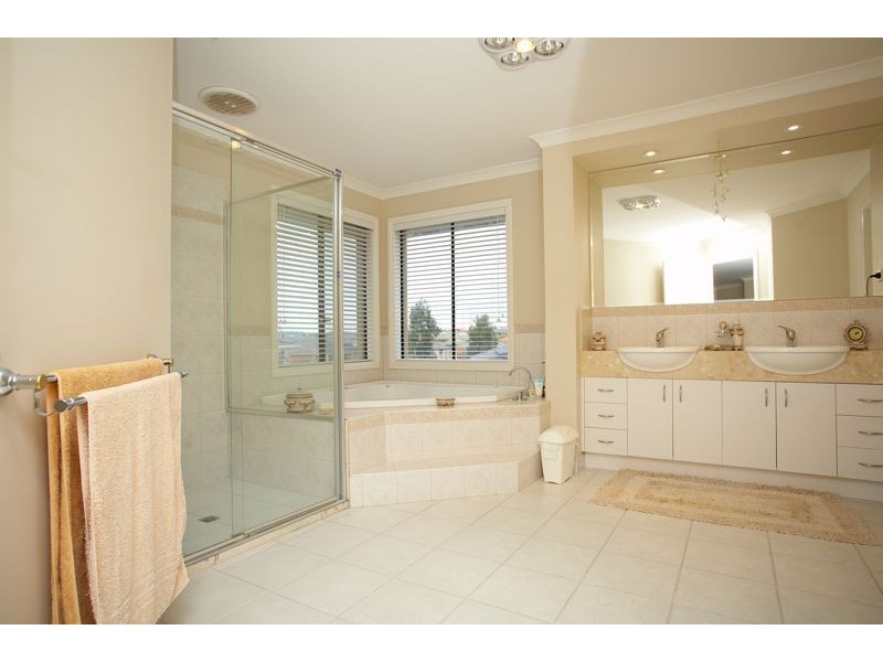 Cranbourne VIC 3977