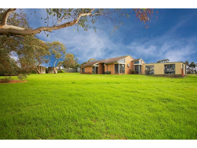 5 Tuckers Road, Clyde VIC 3978